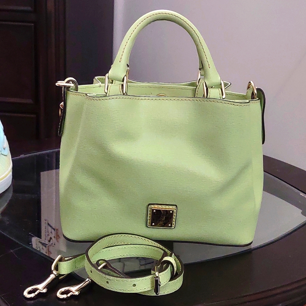 DOONEY & BOURKE MINI BARLOW BAG IN (MINT) NWOT
